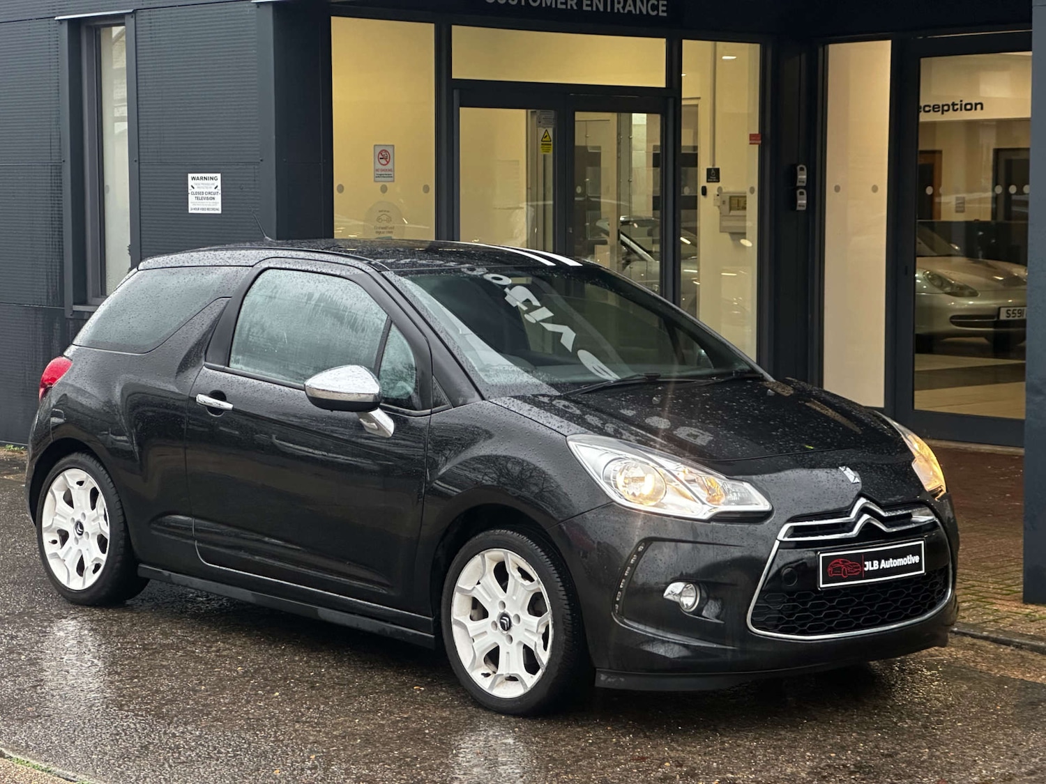 Used Citroen DS3 2011 for sale - 77209998: Photo 2