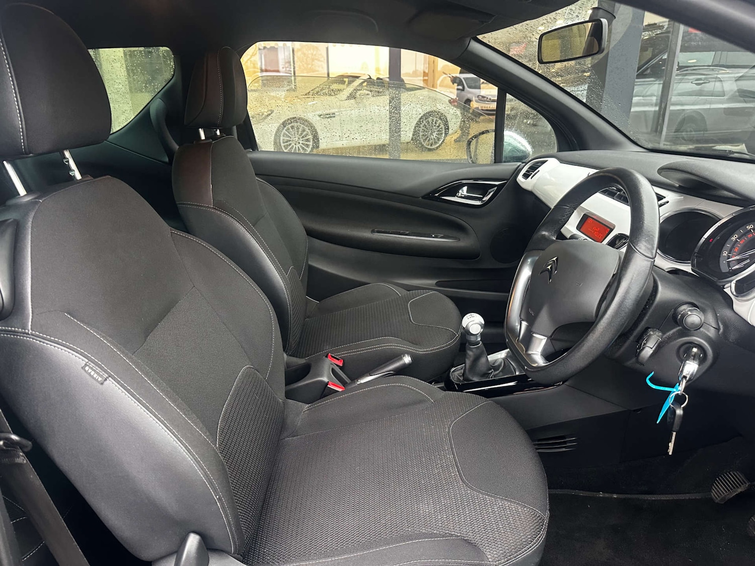 Used Citroen DS3 2011 for sale - 77209998: Photo 8