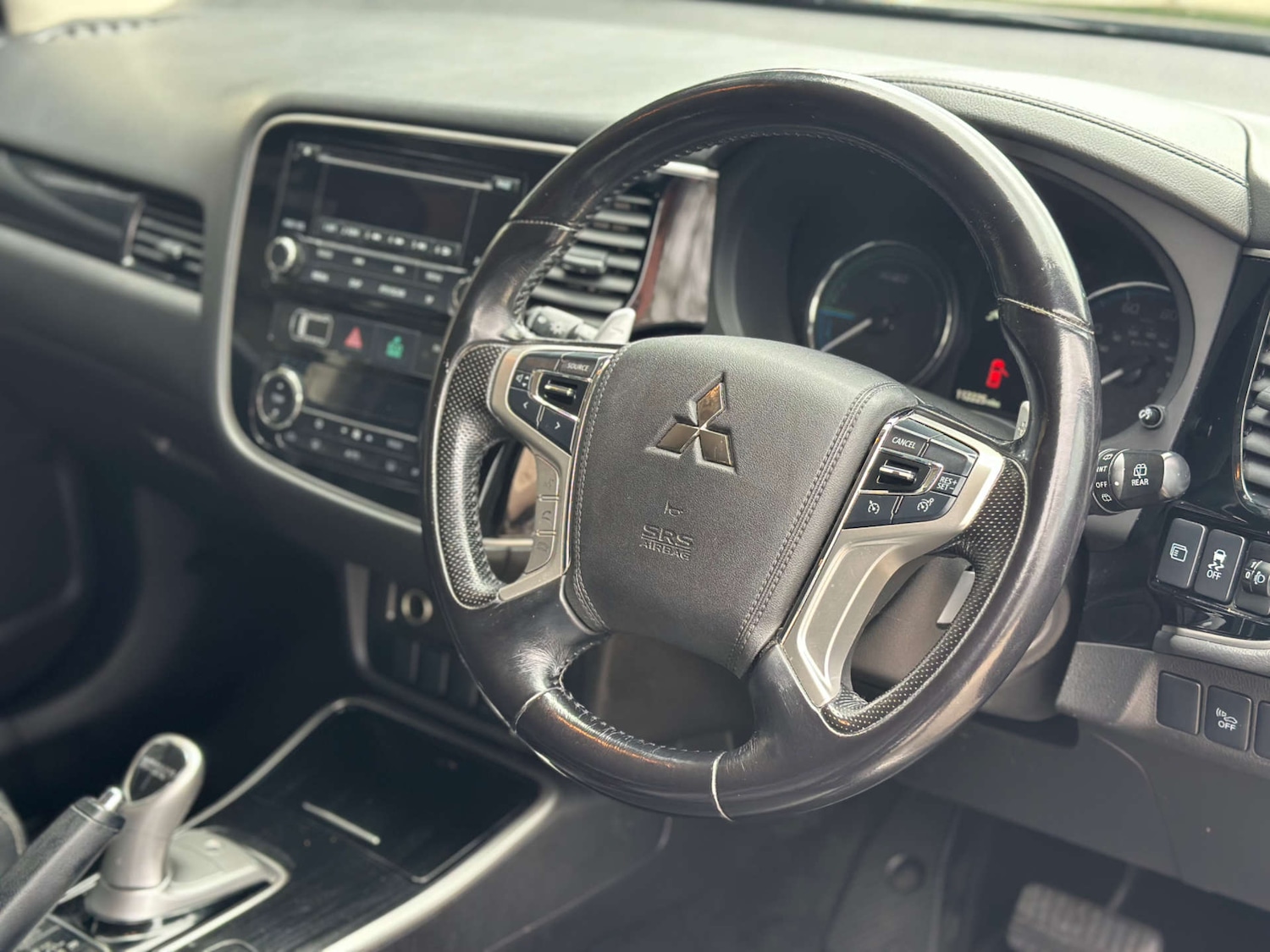 Used Mitsubishi Outlander 2015 for sale - 78124707: Photo 4