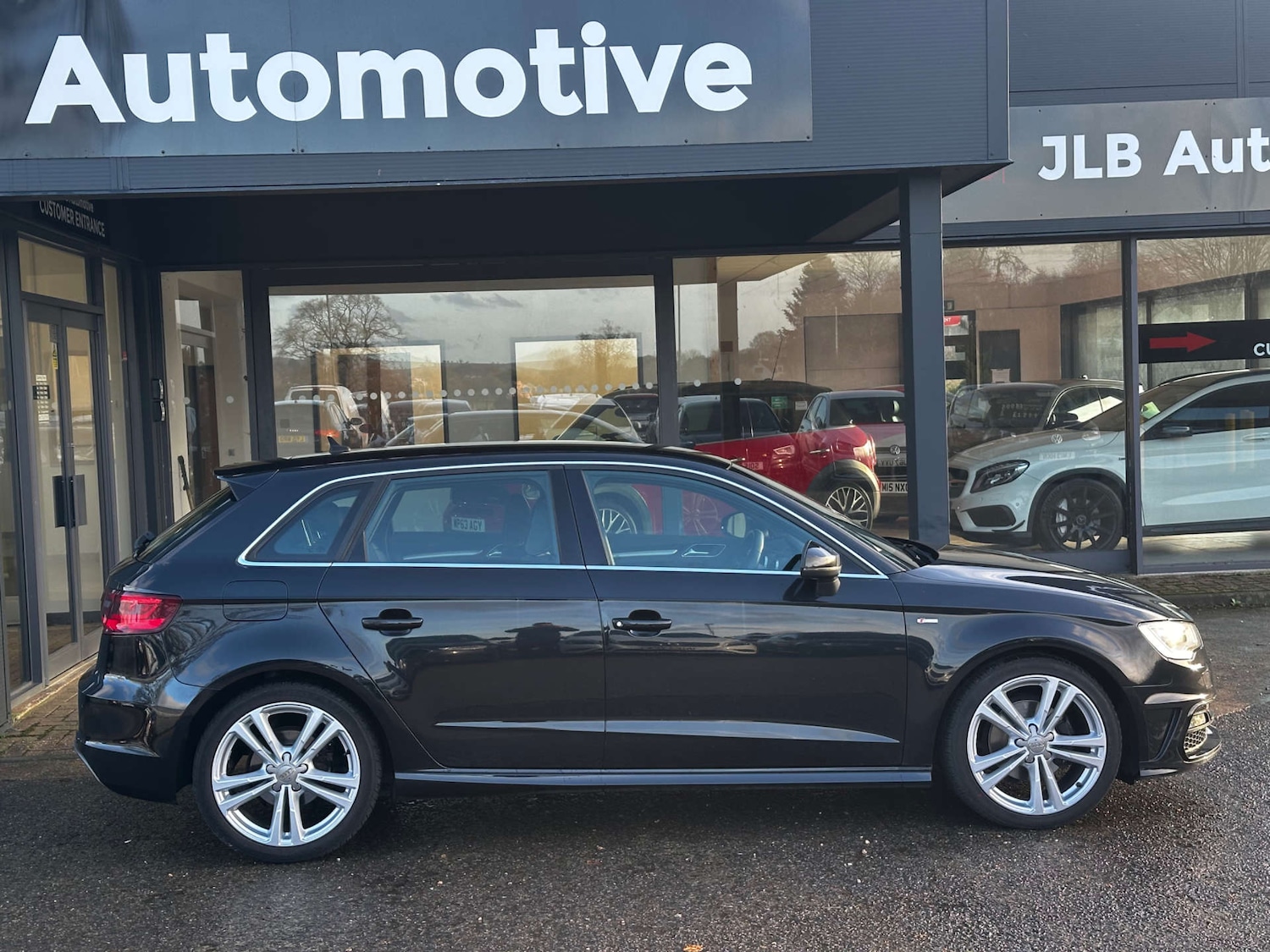 Used Audi A3 2014 for sale - 77022322: Photo 6