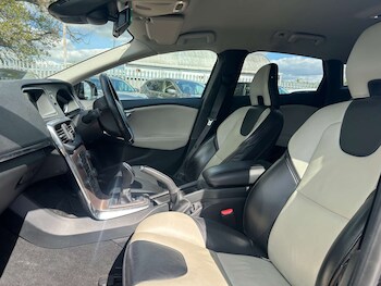 Used Volvo V40 2013 for sale - 78315846: Photo