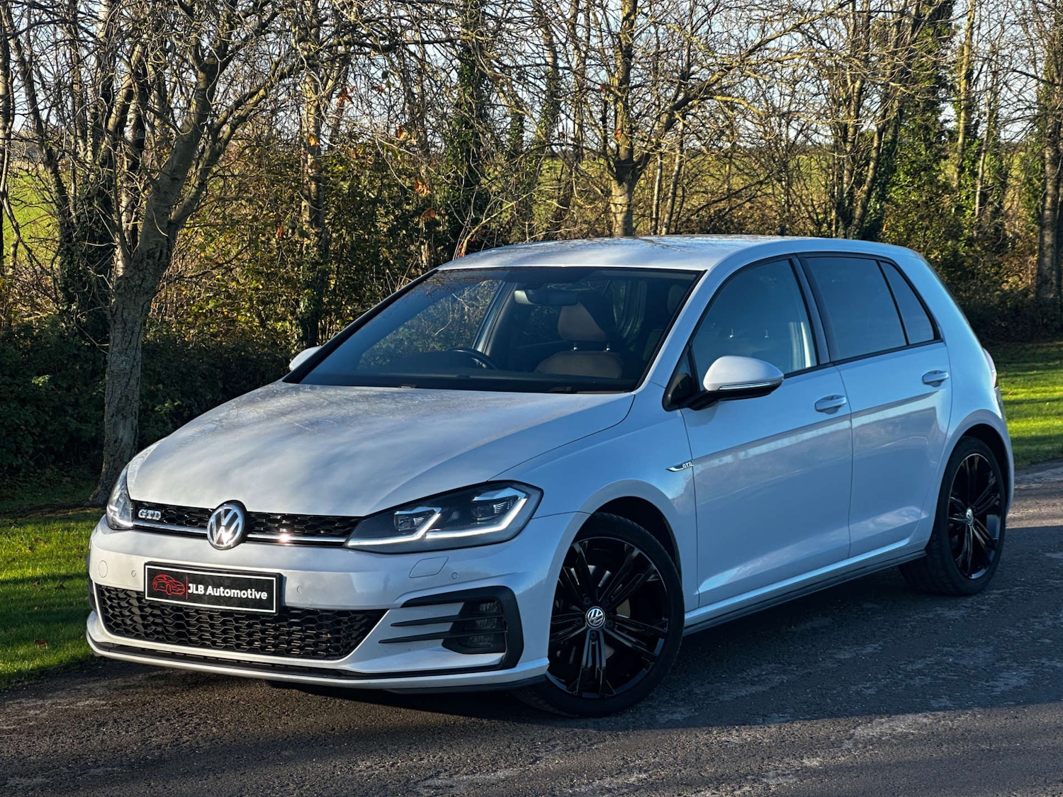 Used Volkswagen Golf 2017 for sale - 76696668: Photo 1