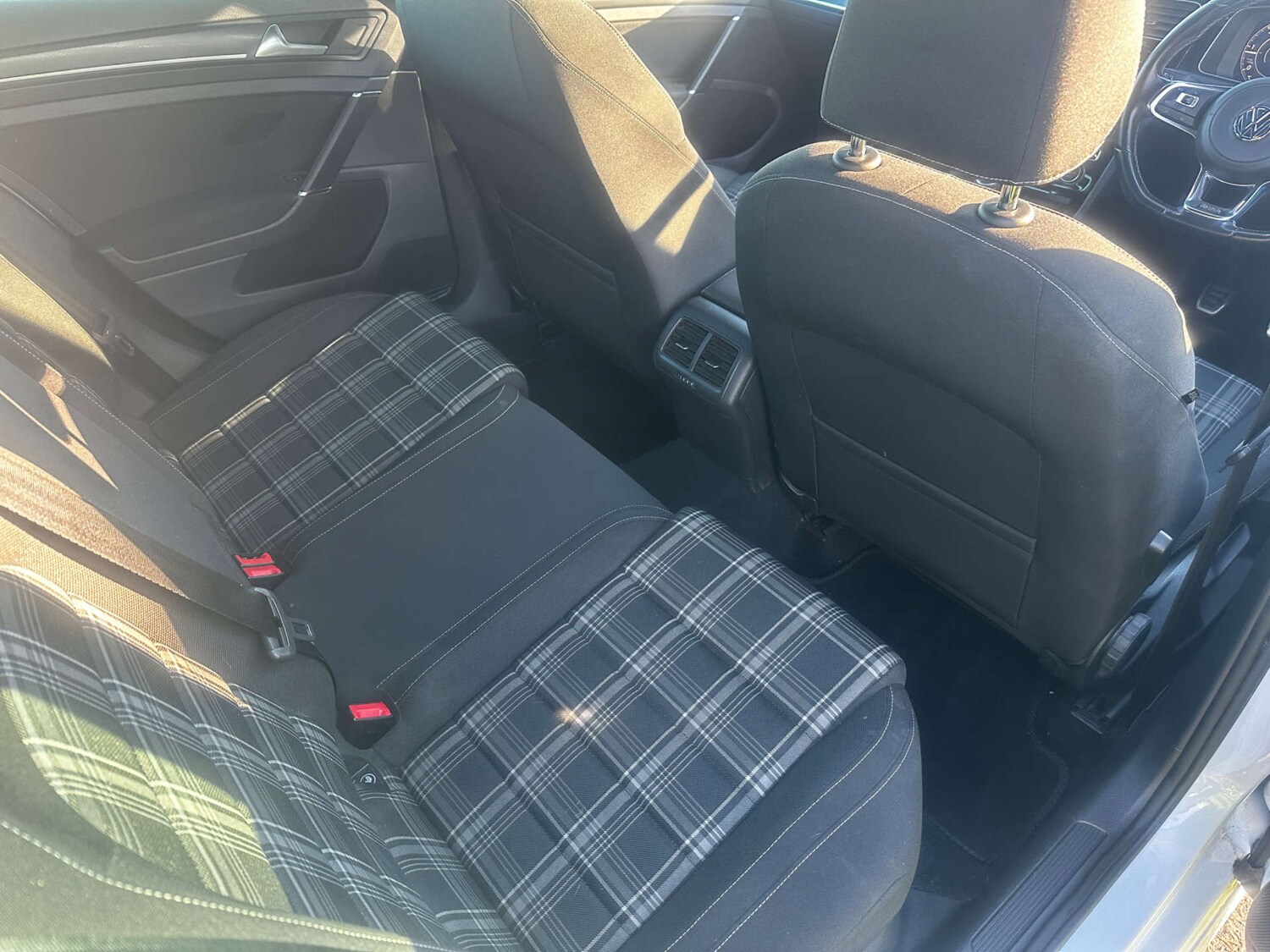 Used Volkswagen Golf 2017 for sale - 76696668: Photo 25