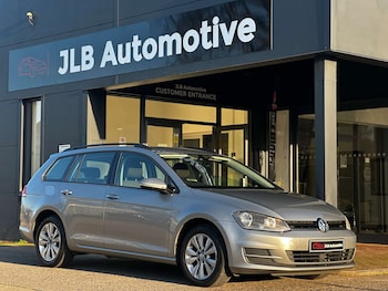 Used Volkswagen Golf 2014 for sale - 77673742: Photo