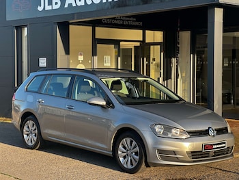 Used Volkswagen Golf 2014 for sale - 77673742: Photo