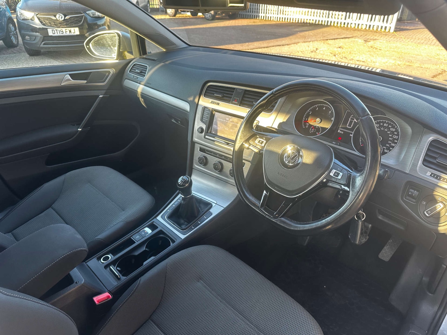 Used Volkswagen Golf 2014 for sale - 77673742: Photo 4