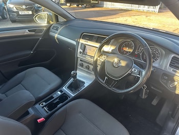 Used Volkswagen Golf 2014 for sale - 77673742: Photo