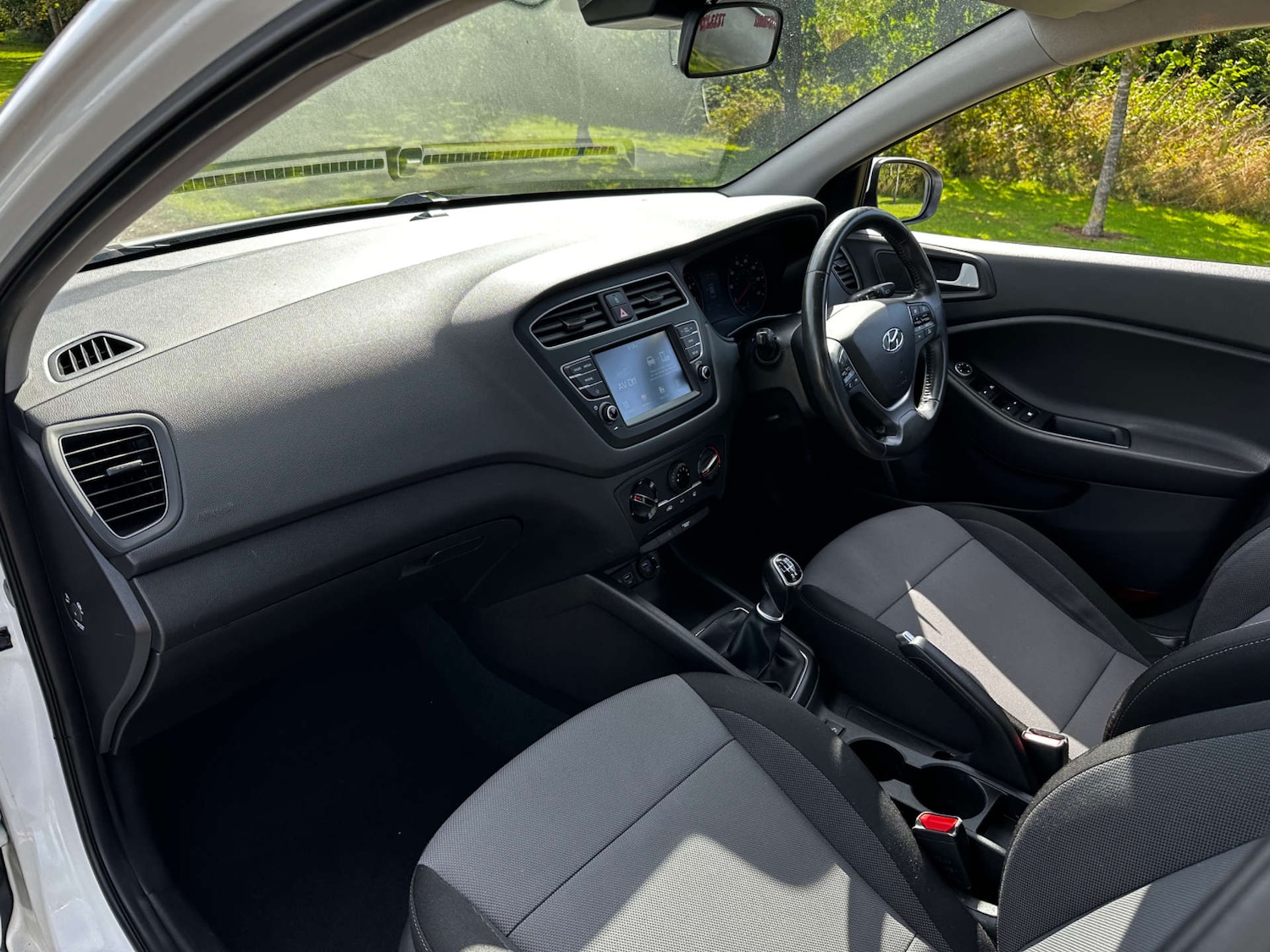 Used Hyundai i20 2018 for sale - 76696655: Photo 15