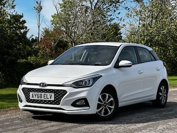 Used Hyundai i20 2018 for sale - 76696655: Photo