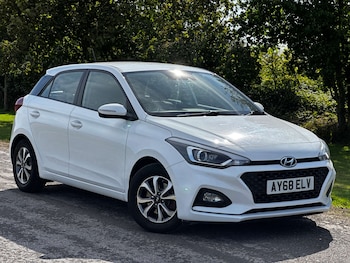 Used Hyundai i20 2018 for sale - 76696655: Photo