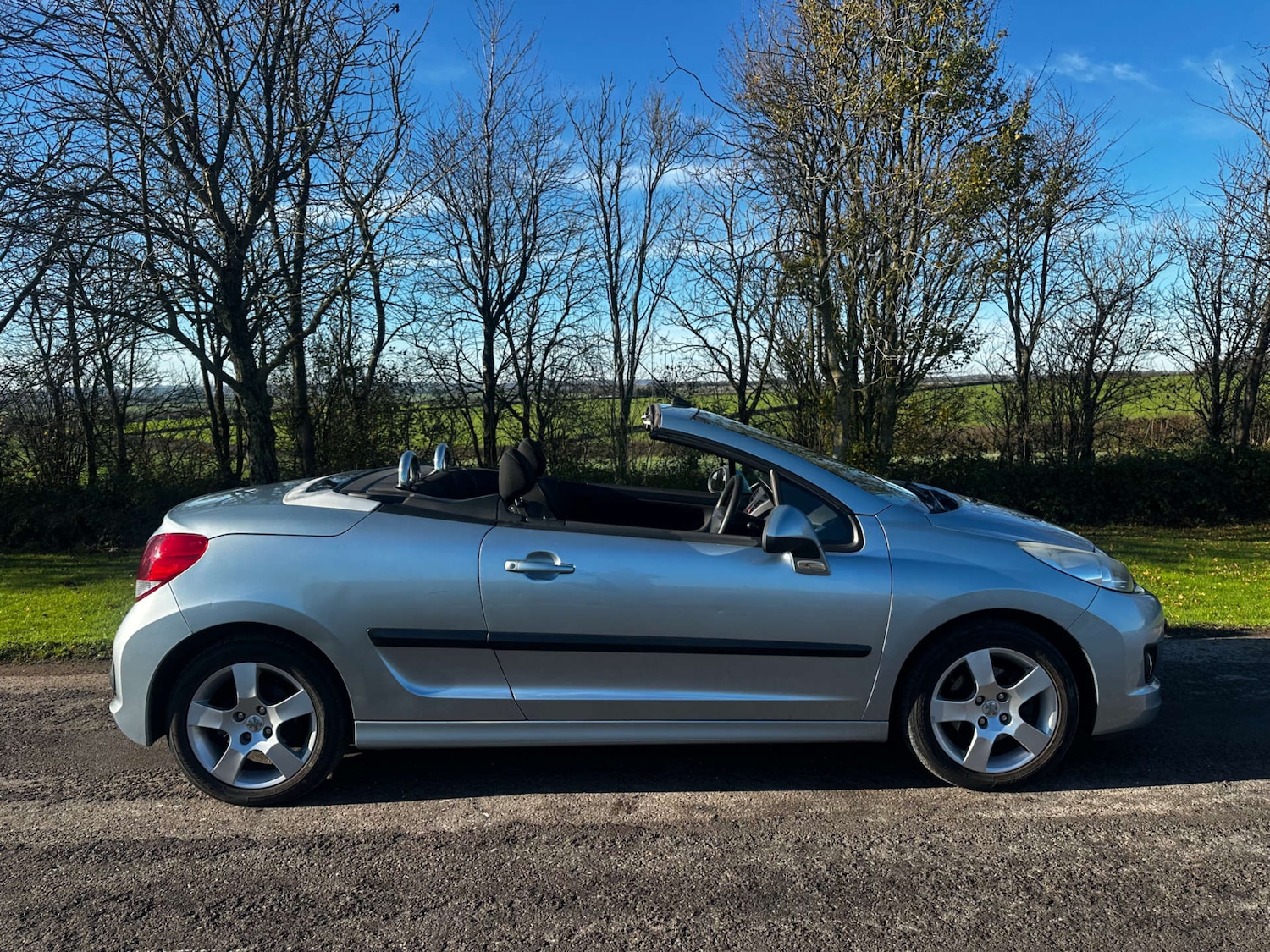 Used Peugeot 207 2011 for sale - 77428232: Photo 10