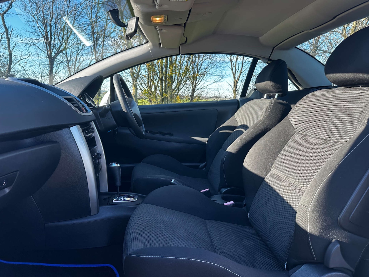 Used Peugeot 207 2011 for sale - 77428232: Photo 7