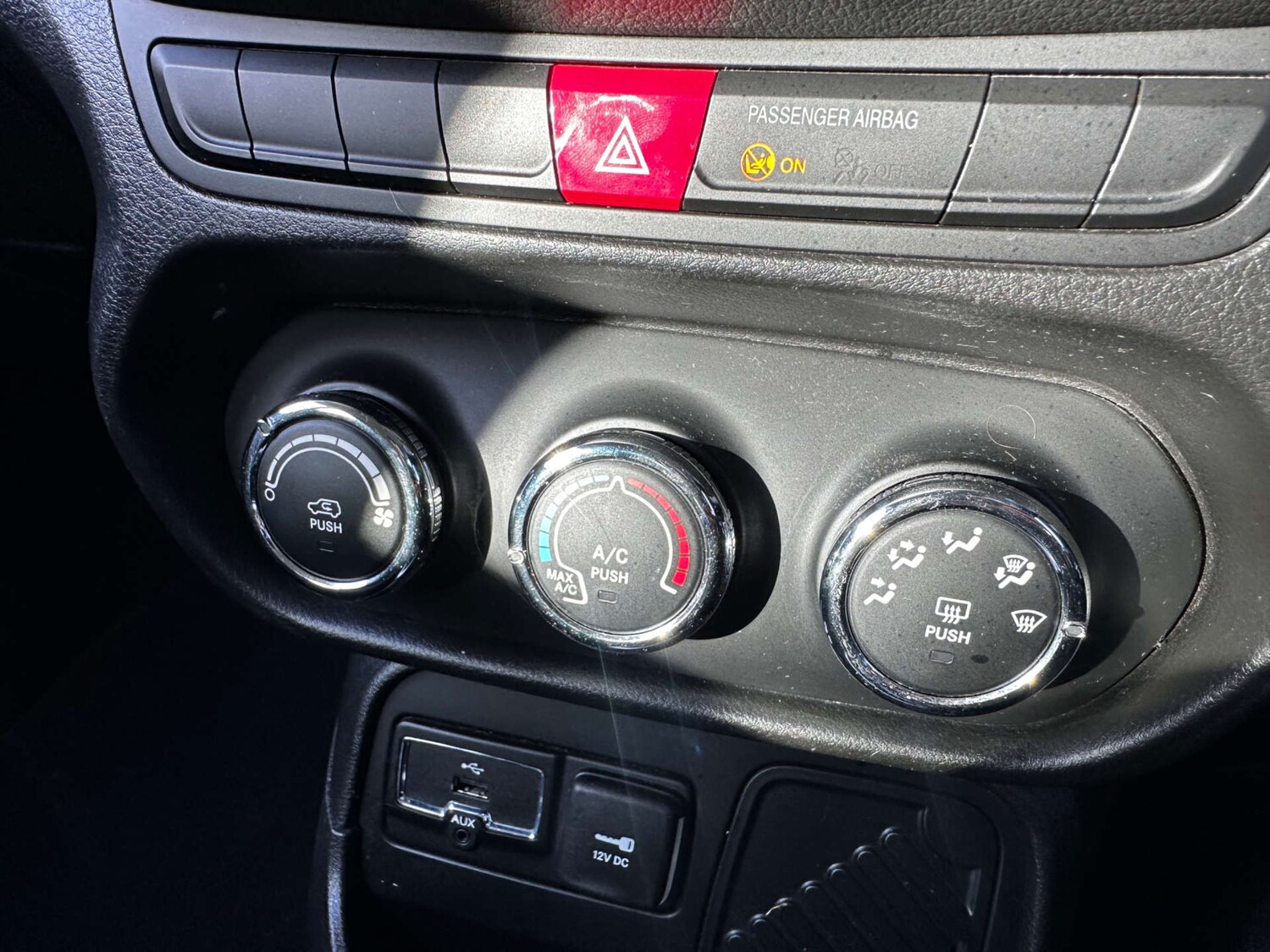 Used Jeep Renegade 2016 for sale - 76696664: Photo 26