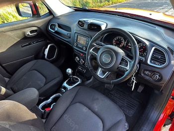 Used Jeep Renegade 2016 for sale - 76696664: Photo