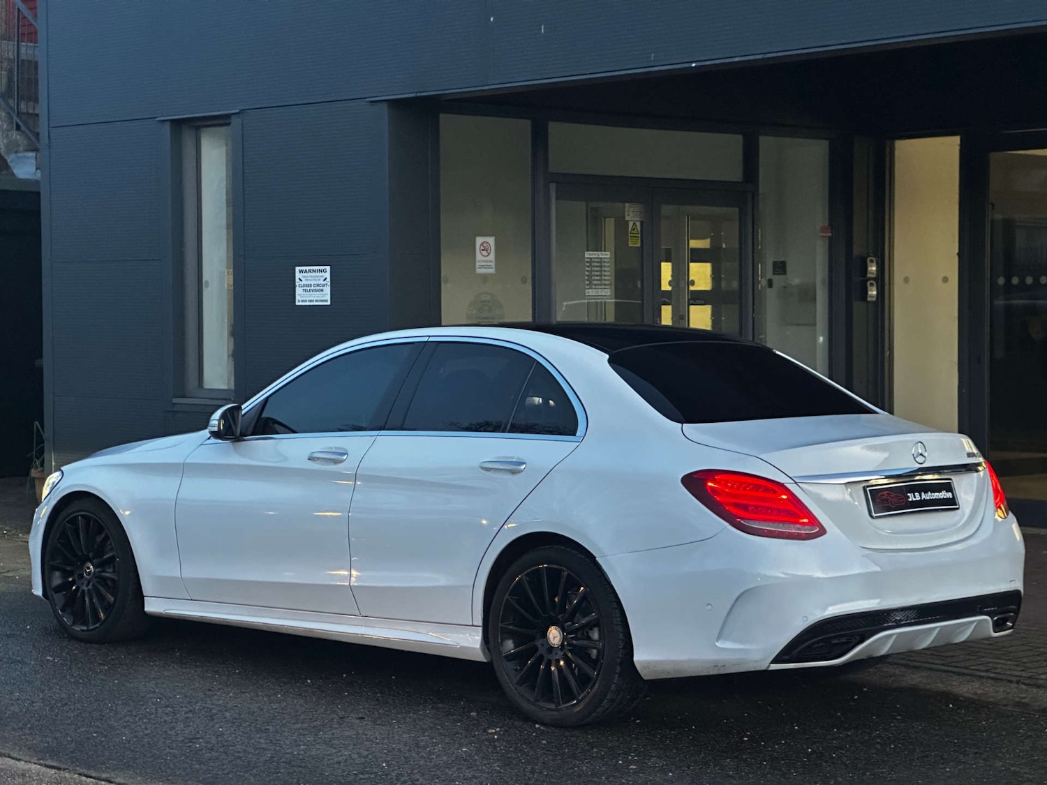 Used Mercedes-Benz C Class 2014 for sale - 76830126: Photo 5