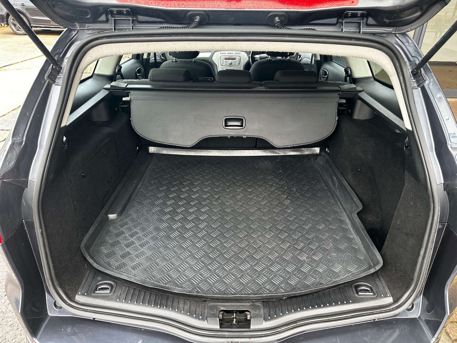 Used Ford Mondeo 2010 for sale - 77529399: Photo 12