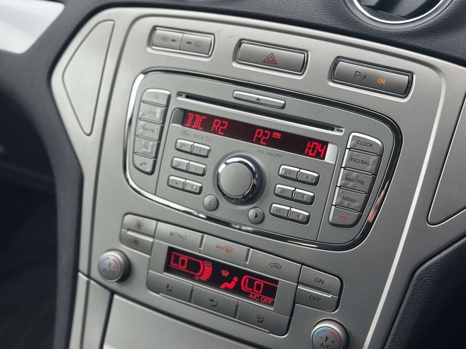 Used Ford Mondeo 2010 for sale - 77529399: Photo 16