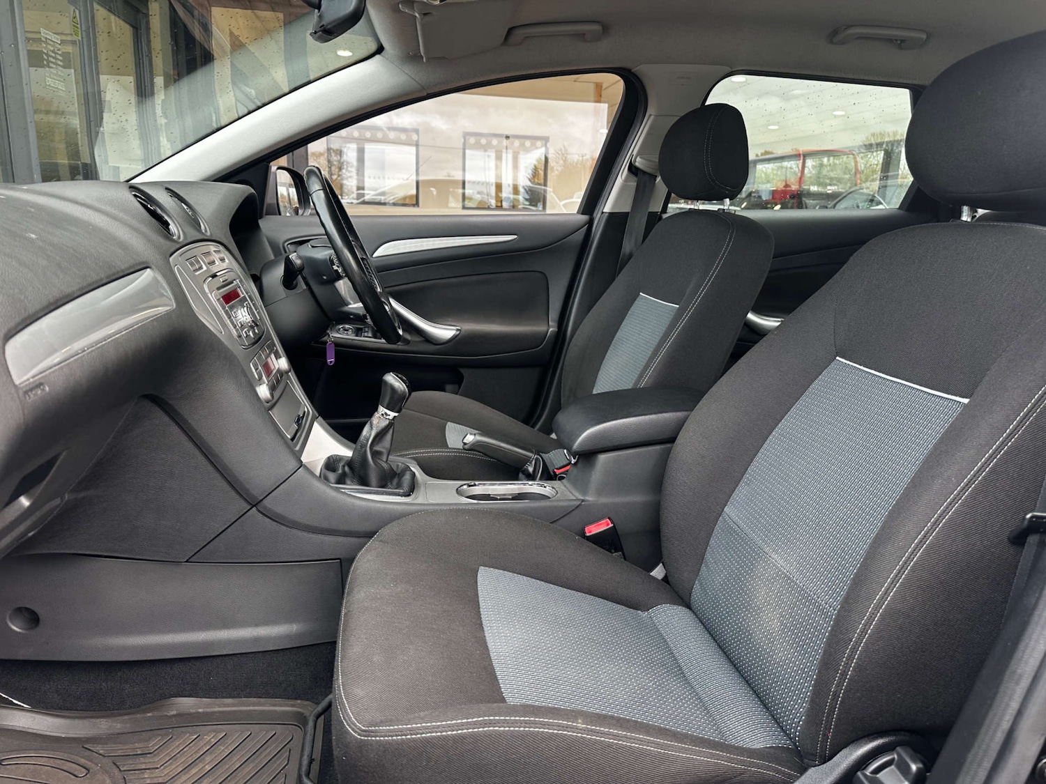 Used Ford Mondeo 2010 for sale - 77529399: Photo 8