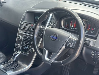 Used Volvo XC60 2015 for sale - 78102143: Photo