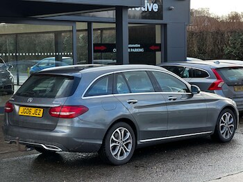Used Mercedes-Benz C Class 2018 for sale - 77470115: Photo