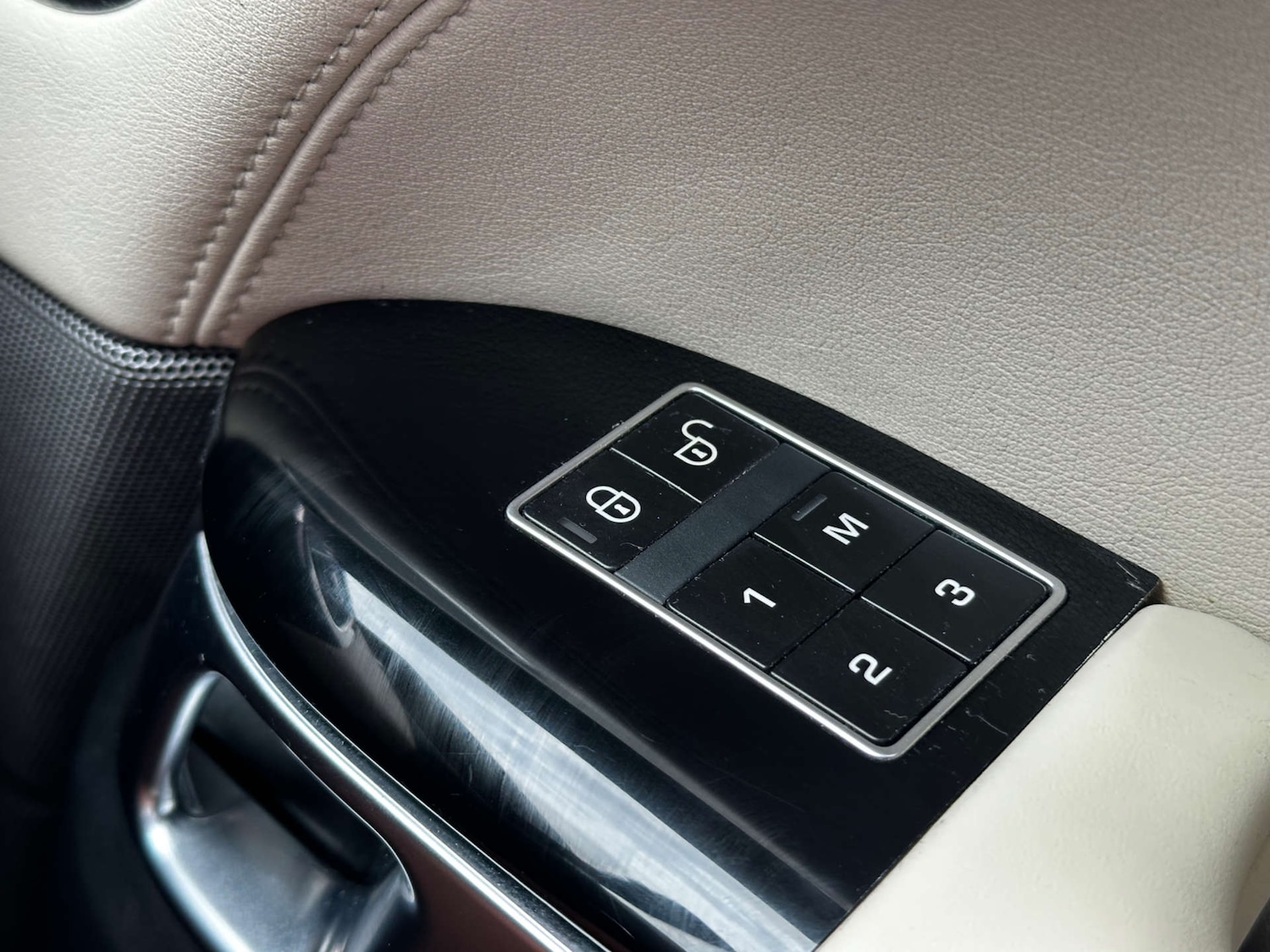 Used Land Rover Range Rover Sport 2014 for sale - 76696654: Photo 38