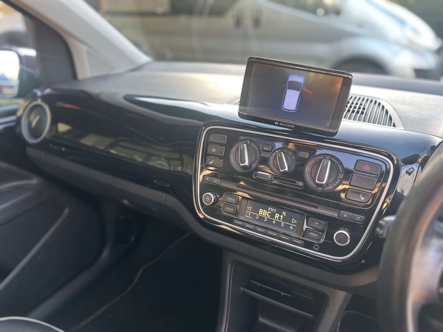 Used Volkswagen up! 2013 for sale - 76942848: Photo 16