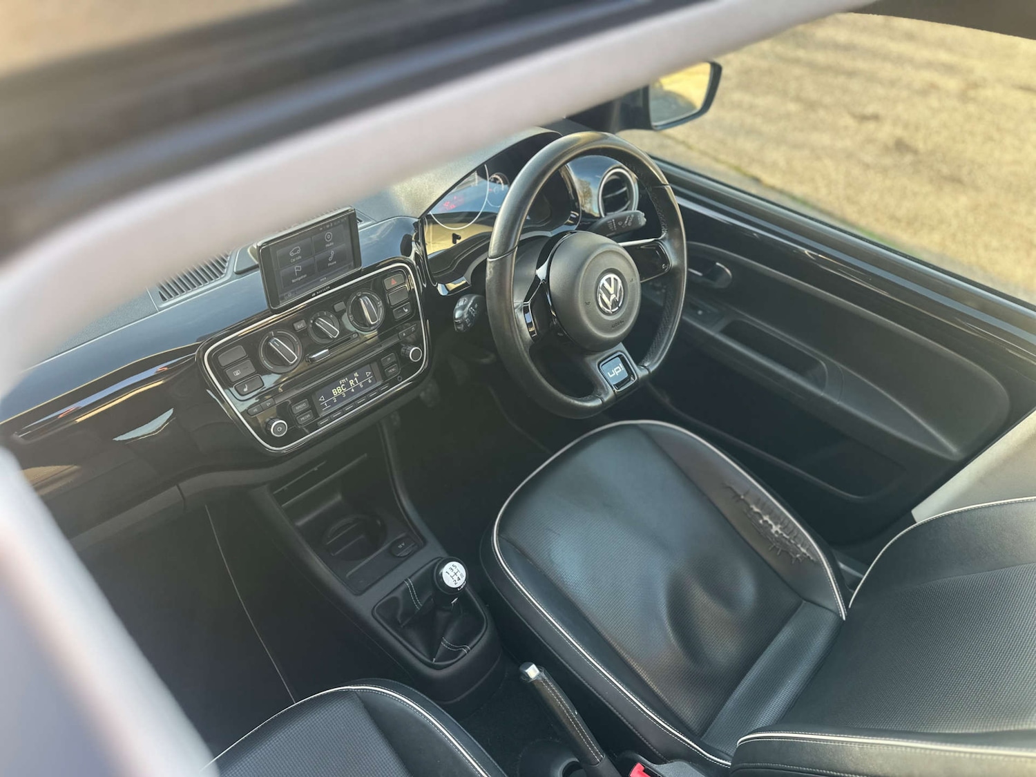 Used Volkswagen up! 2013 for sale - 76942848: Photo 18