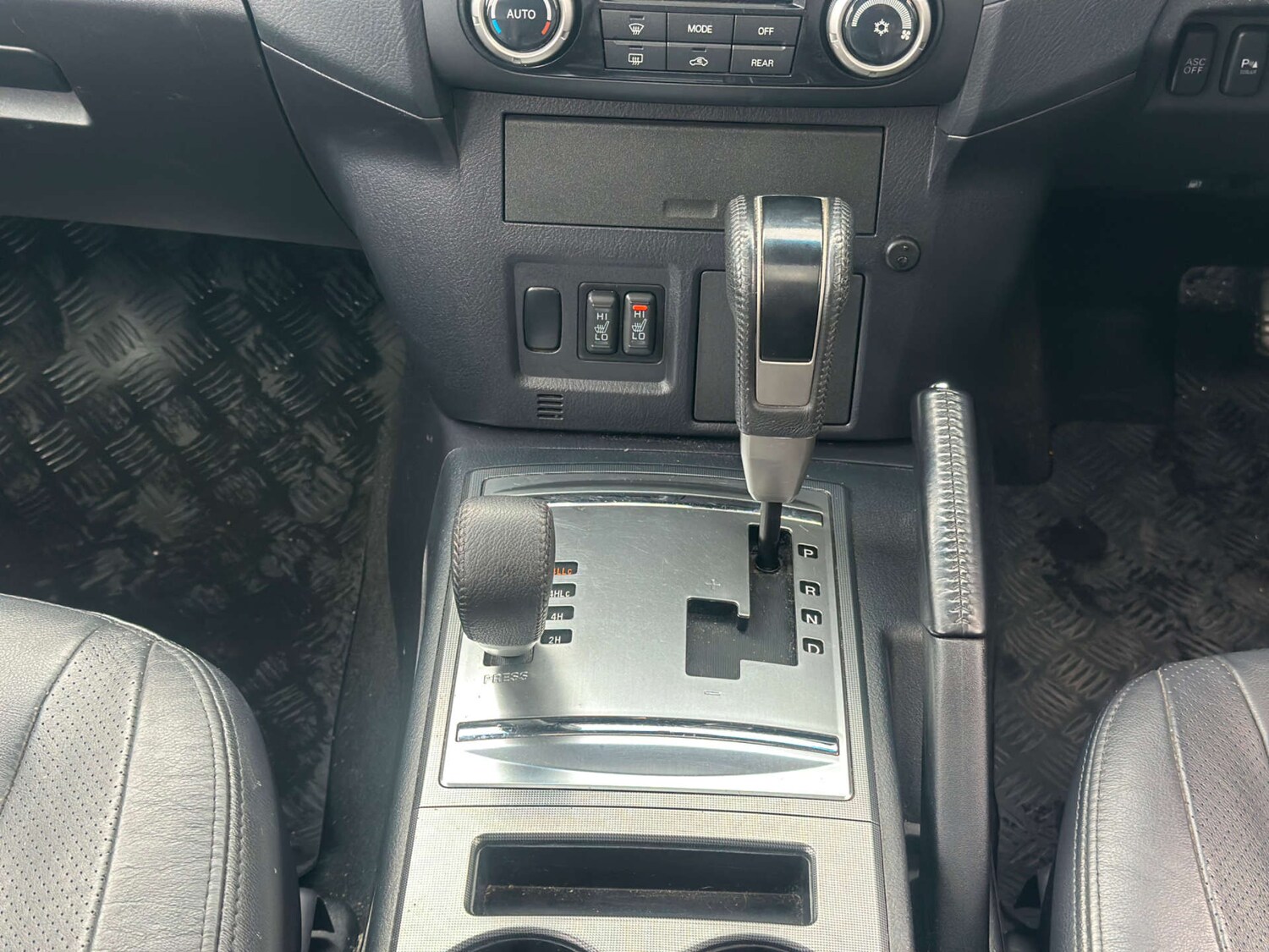 Used Mitsubishi Shogun 2010 for sale - 76696666: Photo 14