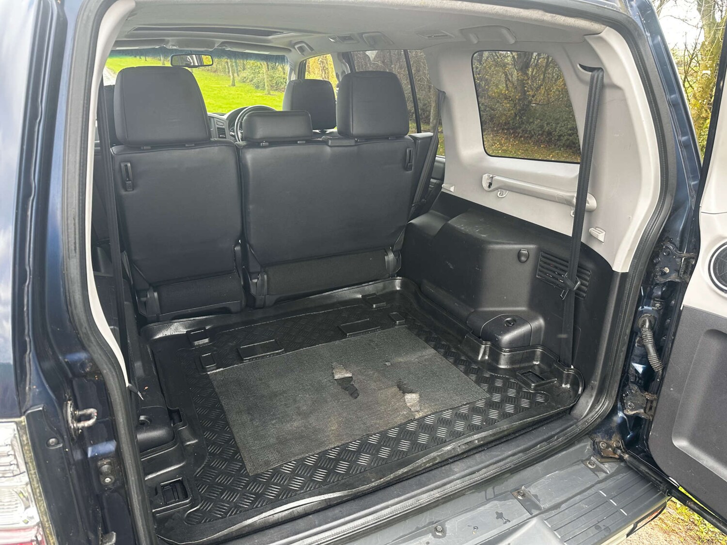 Used Mitsubishi Shogun 2010 for sale - 76696666: Photo 17