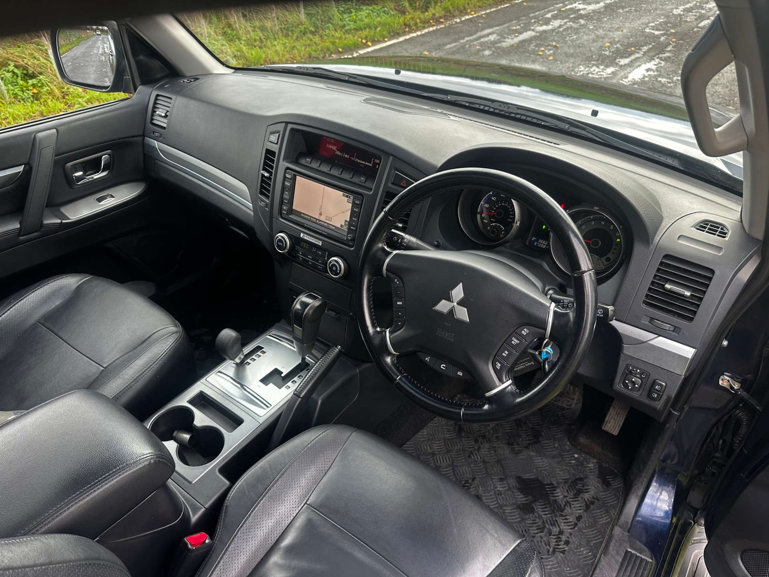 Used Mitsubishi Shogun 2010 for sale - 76696666: Photo 3