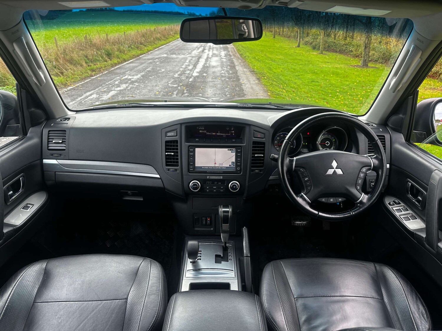 Used Mitsubishi Shogun 2010 for sale - 76696666: Photo 9