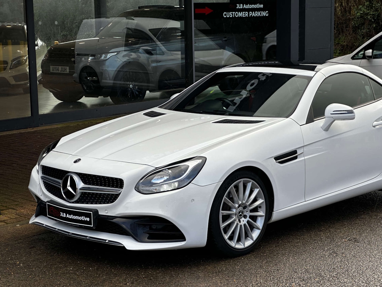 Used Mercedes-Benz SLC 2017 for sale - 77173431: Photo 4