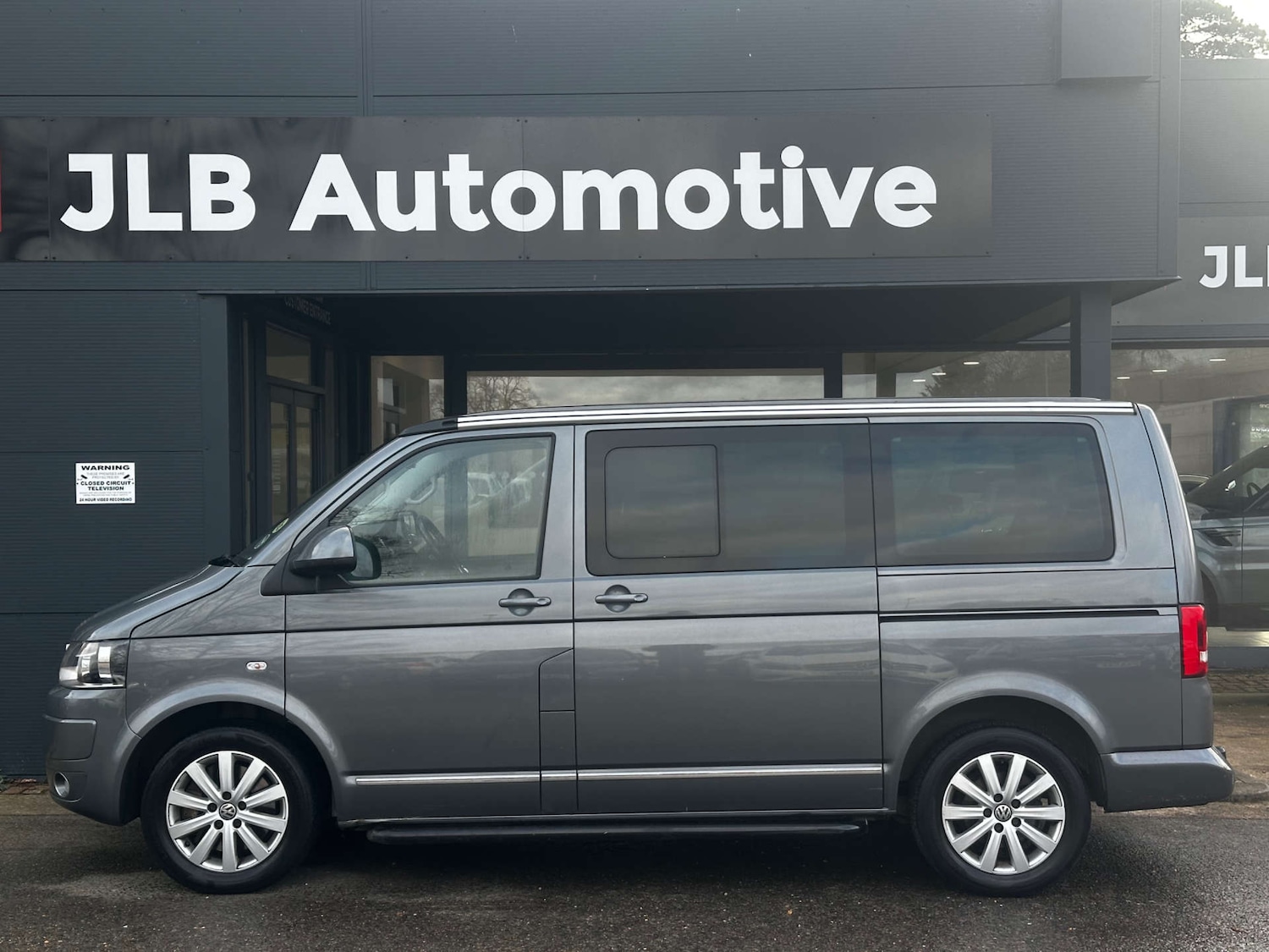 Used Volkswagen Caravelle 2010 for sale - 77312218: Photo 6