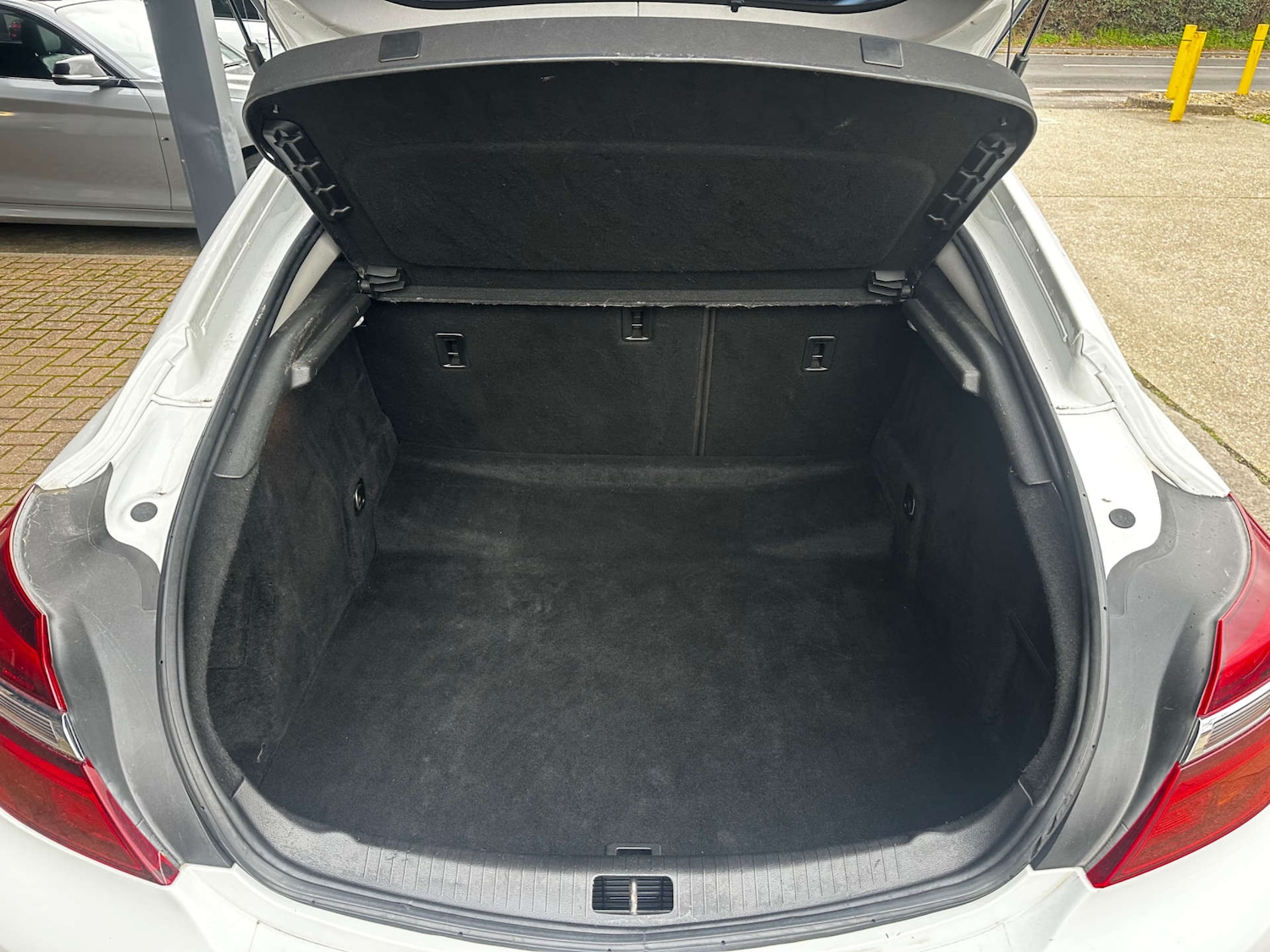 Used Vauxhall Insignia 2014 for sale - 77946357: Photo 18