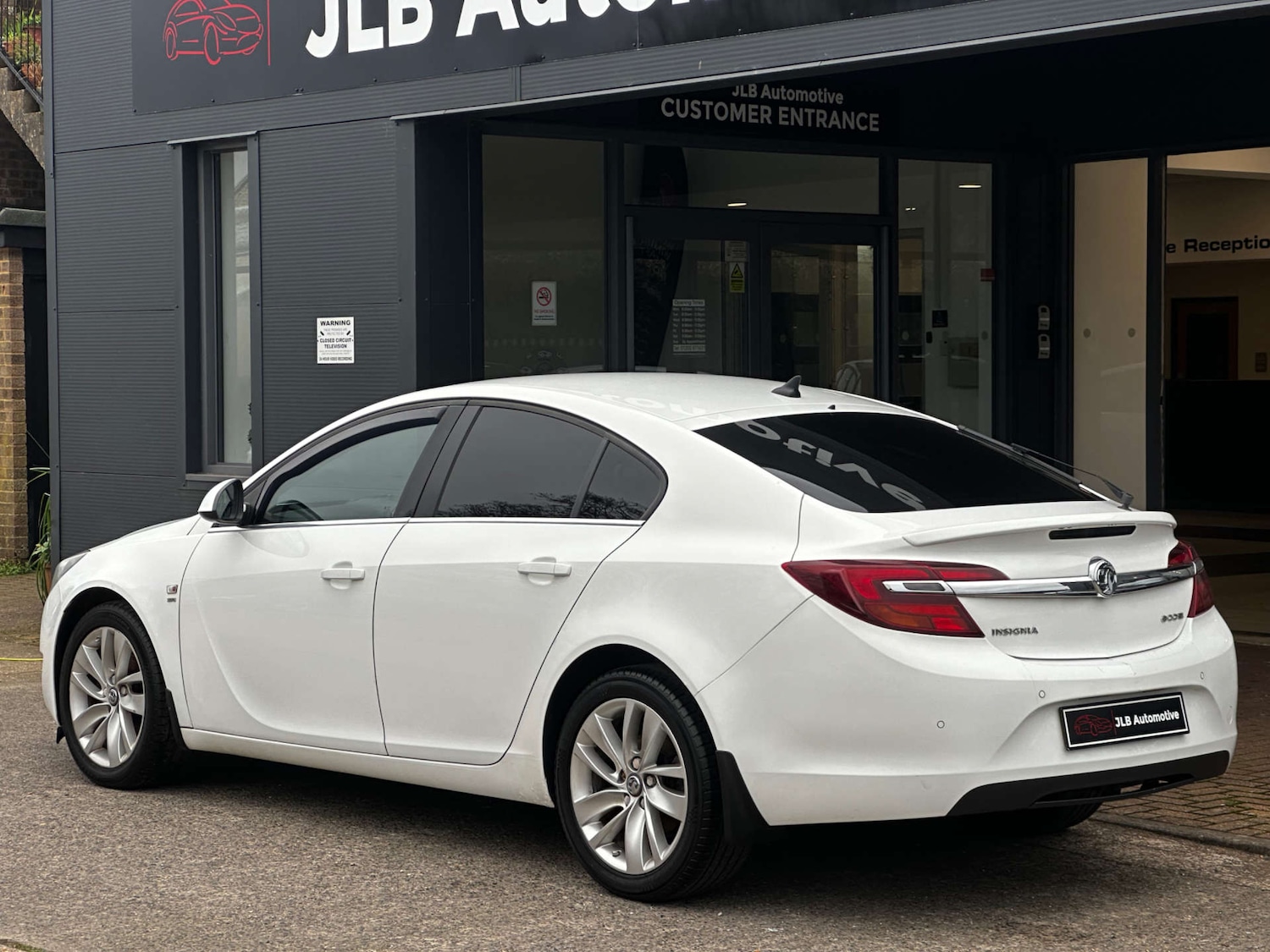 Used Vauxhall Insignia 2014 for sale - 77946357: Photo 9