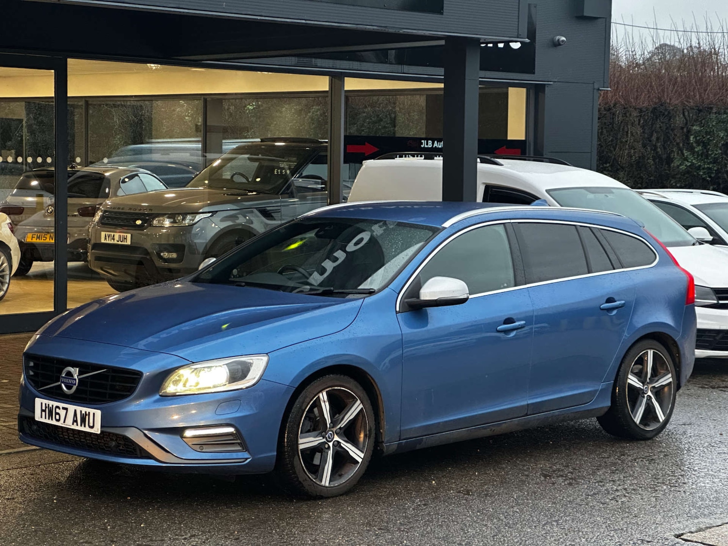 Used Volvo V60 2018 for sale - 77313736: Photo 4