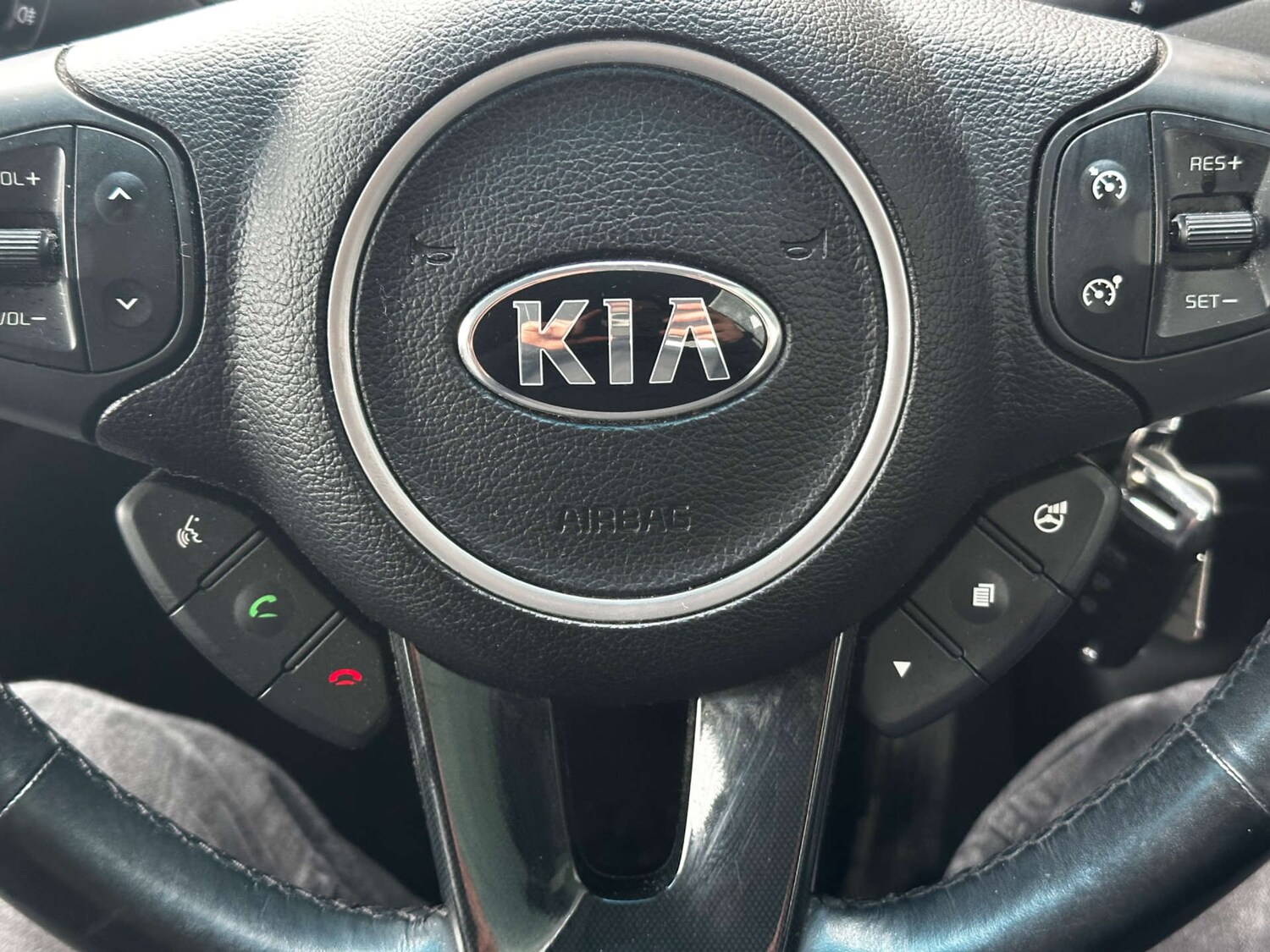Used Kia Carens 2015 for sale - 77523403: Photo 24