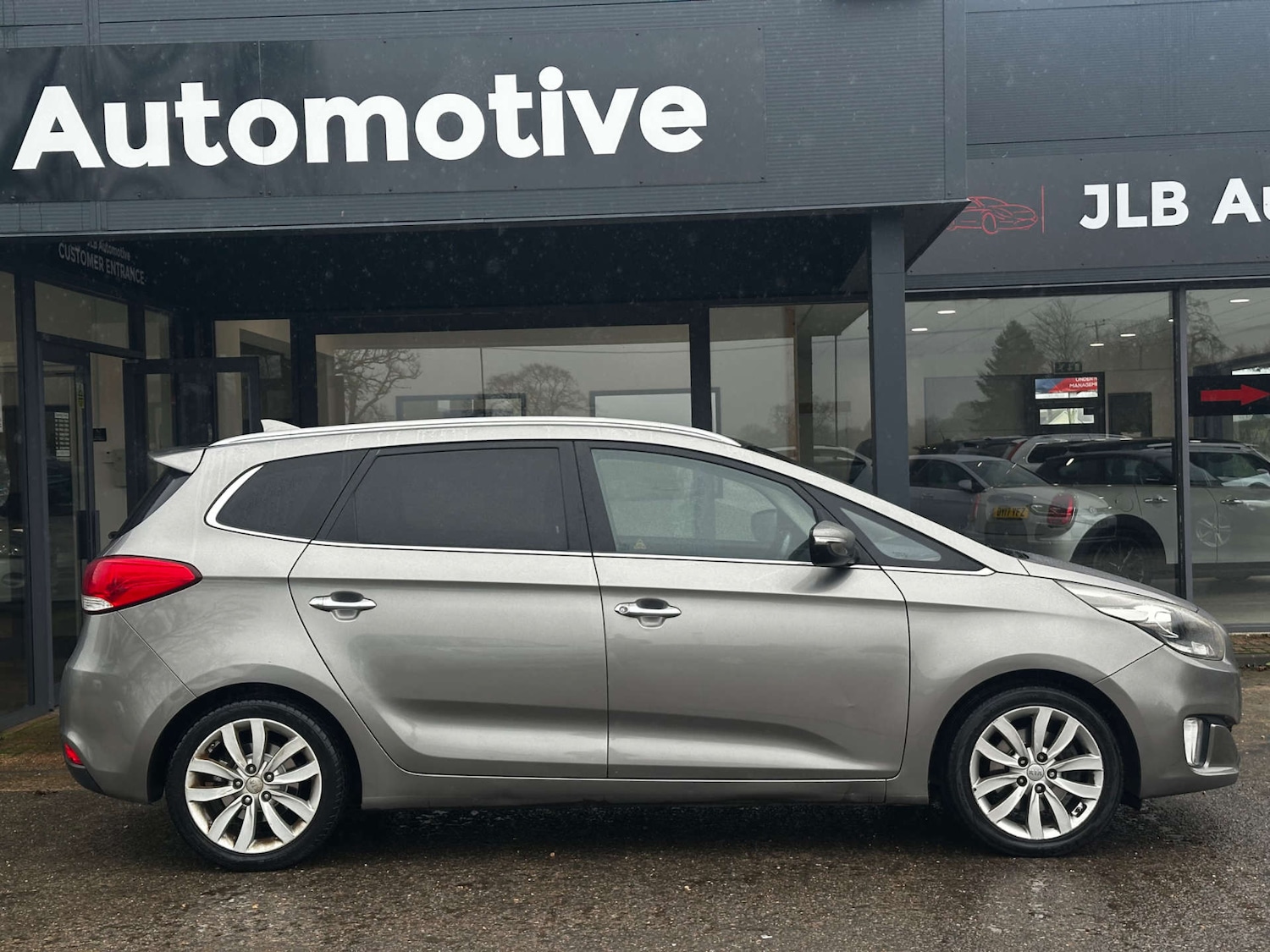 Used Kia Carens 2015 for sale - 77523403: Photo 6