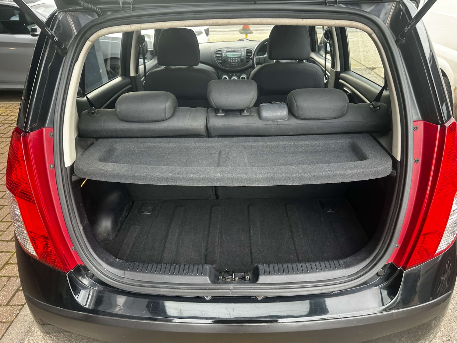 Used Hyundai i10 2009 for sale - 77888881: Photo 13