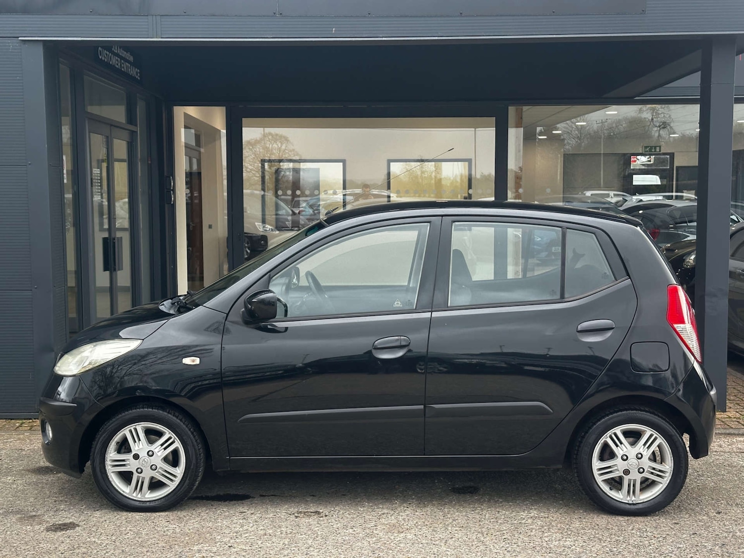 Used Hyundai i10 2009 for sale - 77888881: Photo 7