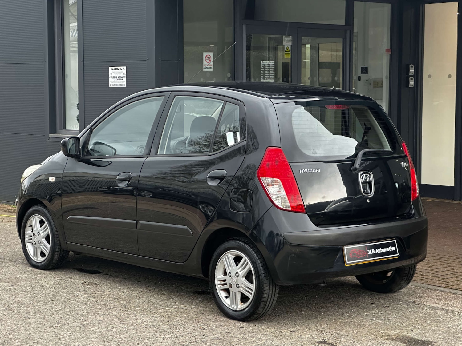 Used Hyundai i10 2009 for sale - 77888881: Photo 8