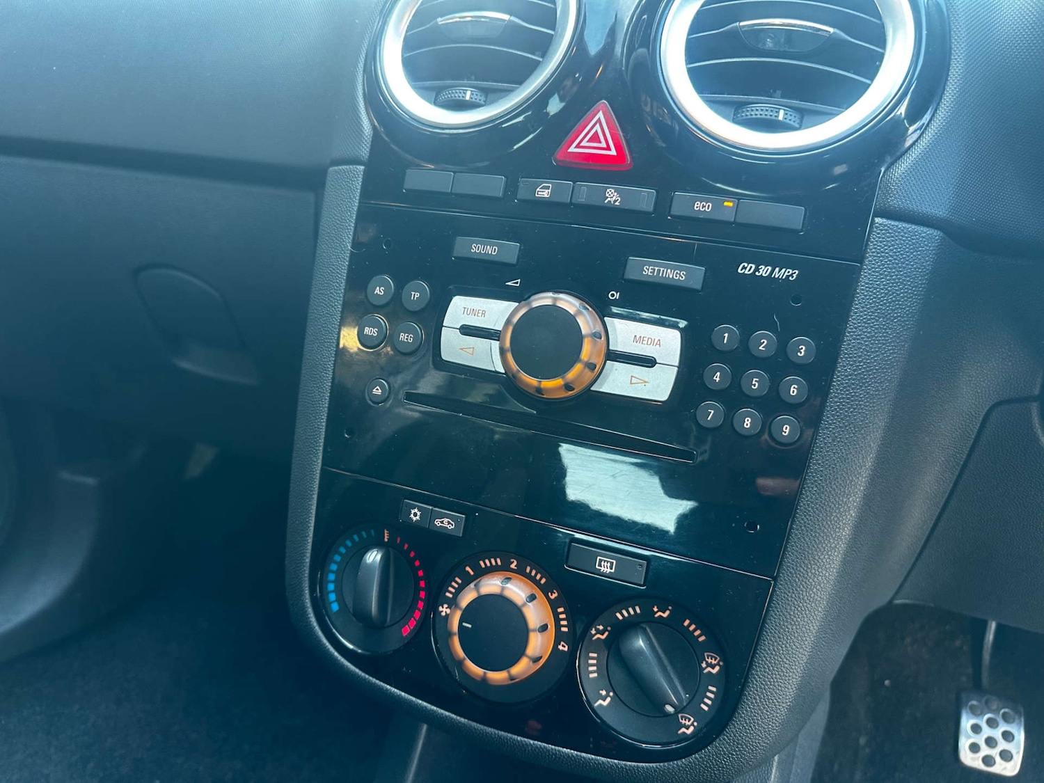 Used Vauxhall Corsa 2013 for sale - 77903089: Photo 16