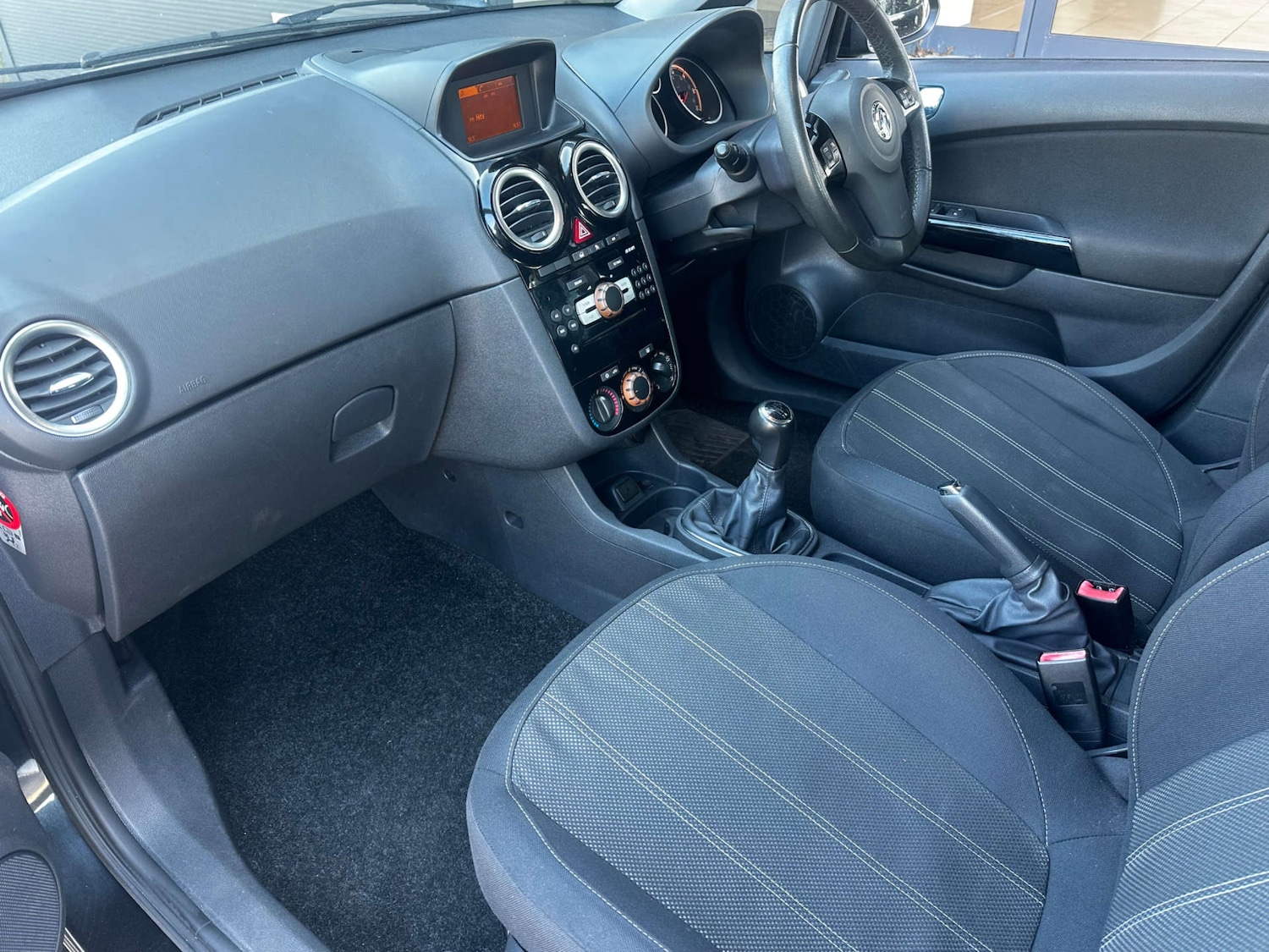 Used Vauxhall Corsa 2013 for sale - 77903089: Photo 4