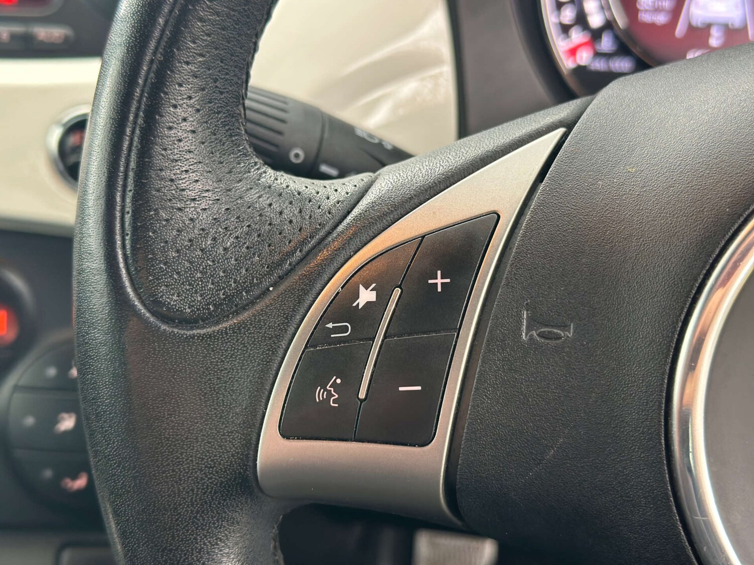 Used Abarth 595 2015 for sale - 76696672: Photo 24