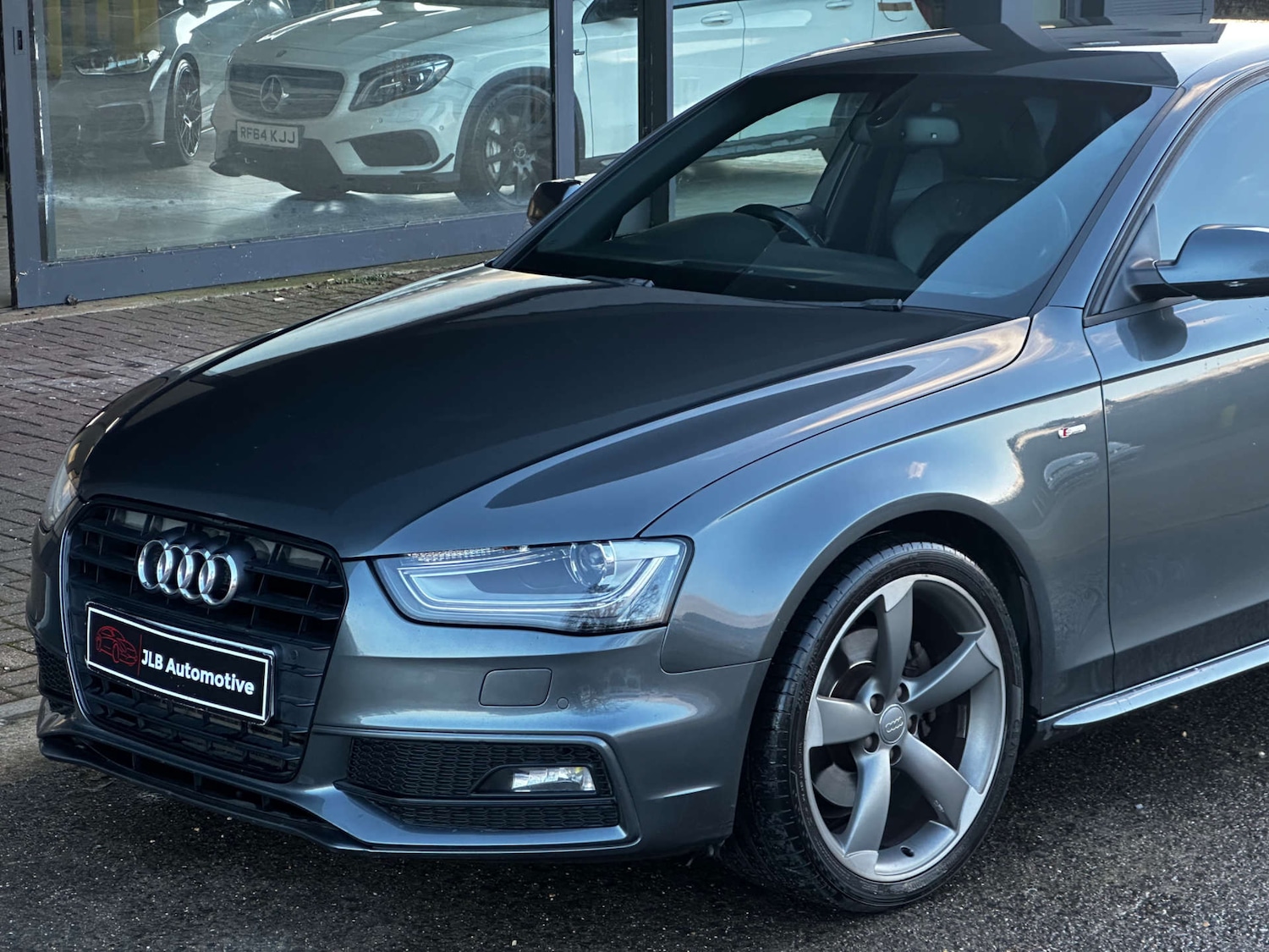 Used Audi A4 2013 for sale - 76830076: Photo 5