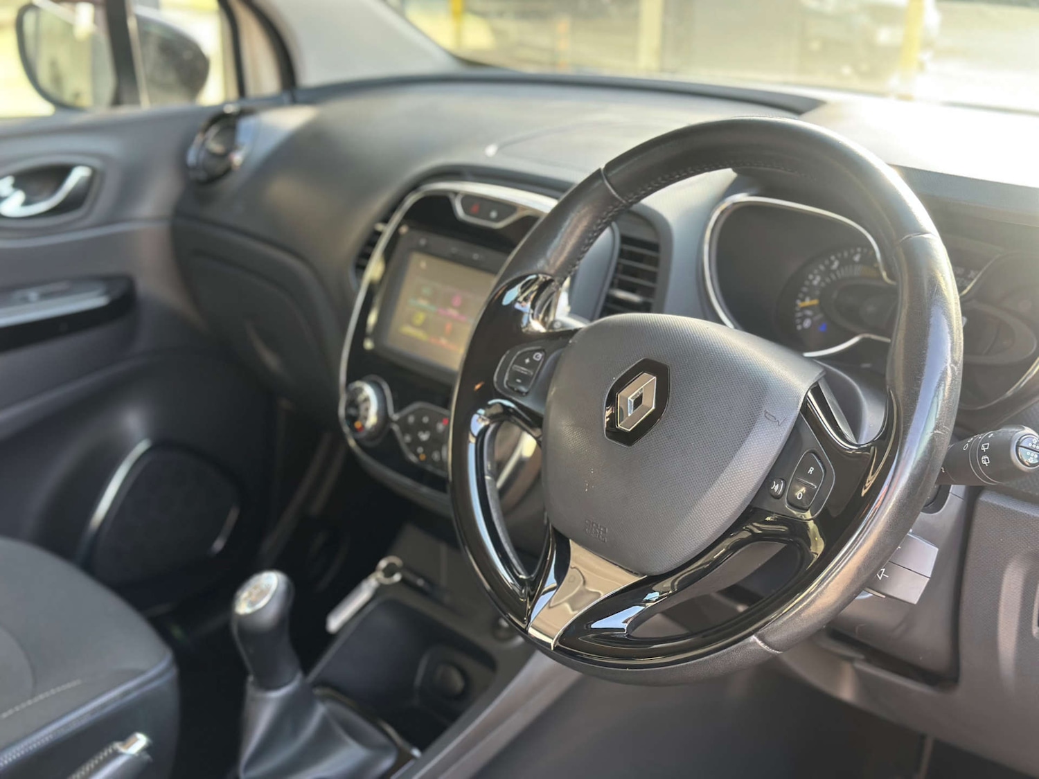 Used Renault Captur 2016 for sale - 77673740: Photo 11