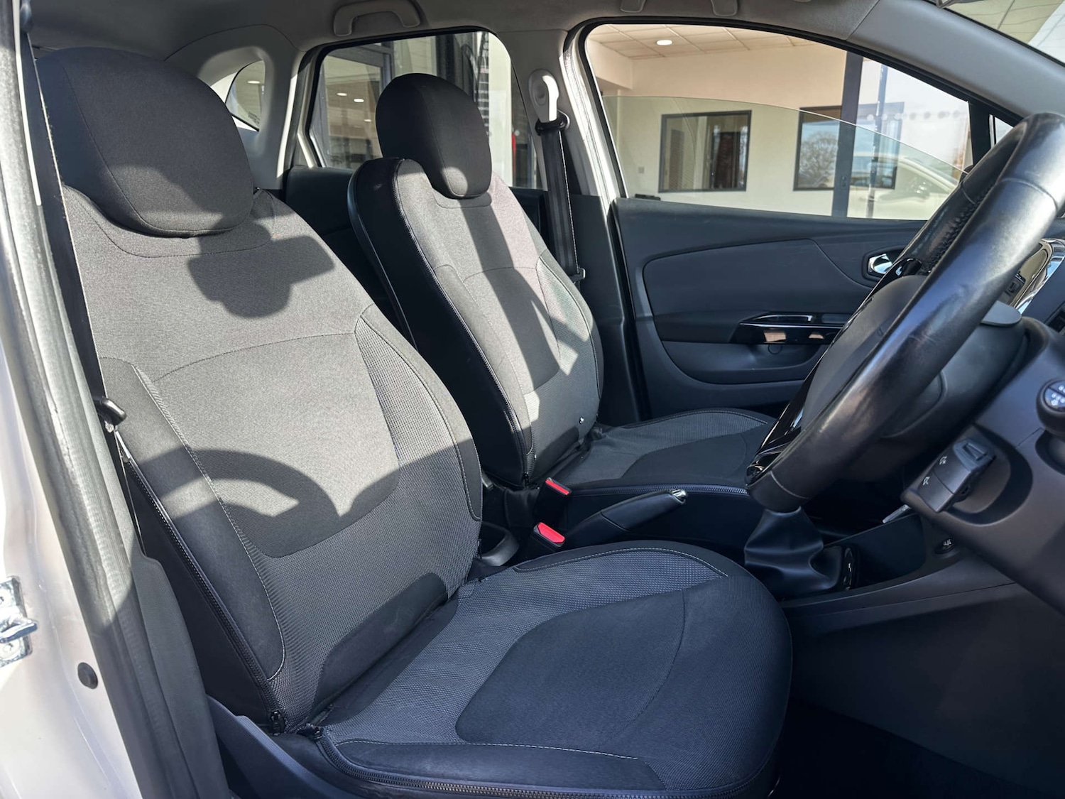 Used Renault Captur 2016 for sale - 77673740: Photo 13