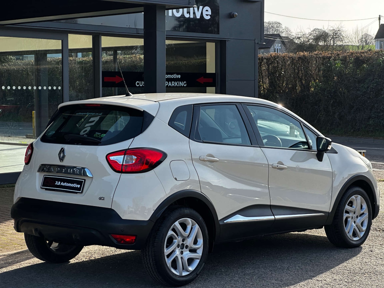 Used Renault Captur 2016 for sale - 77673740: Photo 5
