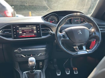 Used Peugeot 308 2016 for sale - 79391601: Photo