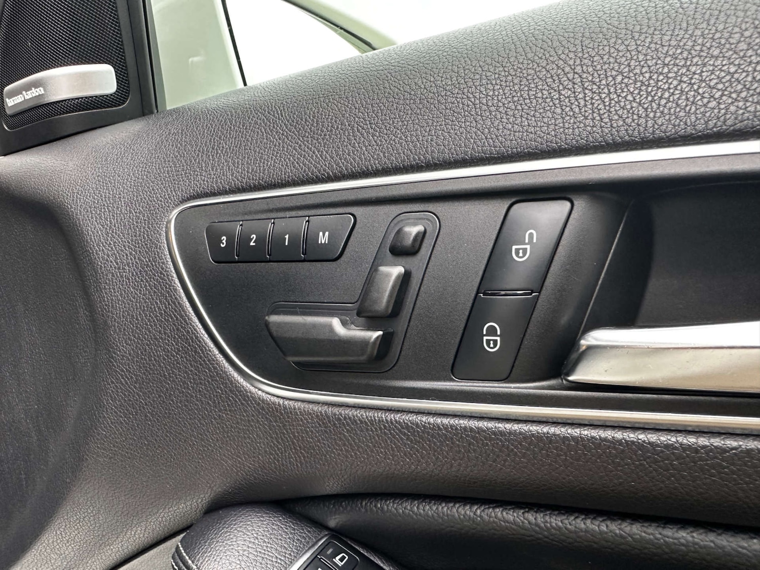 Used Mercedes-Benz A-Class 2013 for sale - 76951446: Photo 21